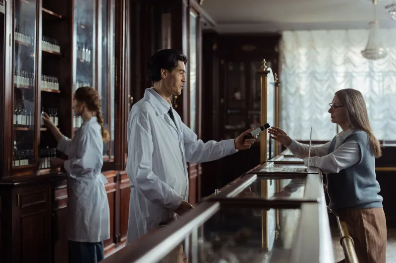 Before You Fill That Bag: A Safety-First Guide to Managing Multiple Medications from Mexican Pharmacies